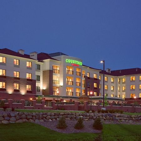 Готель Courtyard By Marriott Madison East Екстер'єр фото